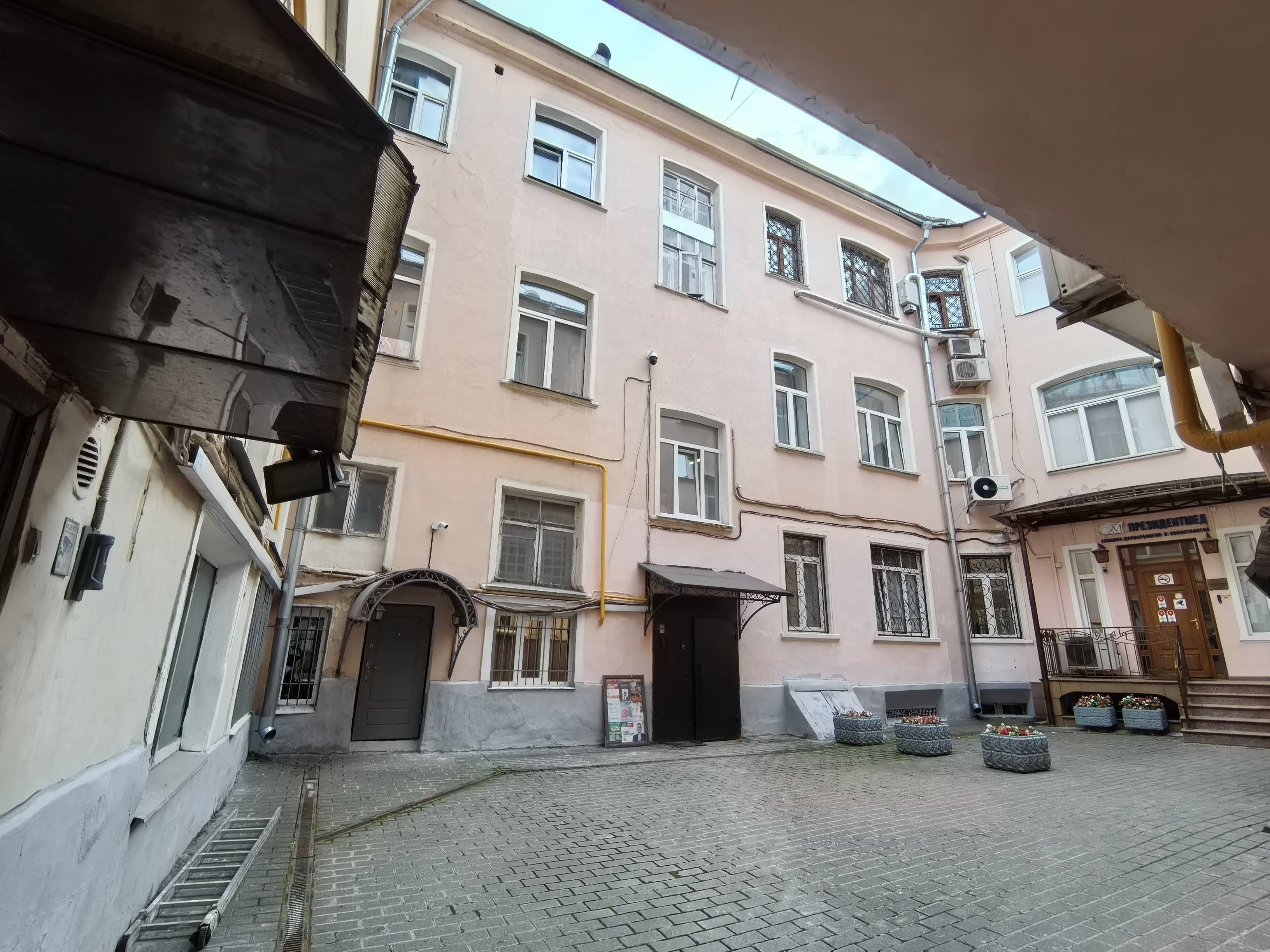 Нежилое помещение на продажу, 85,9 м² · Центральный административный округ, пер. Сивцев Вражек, д. 3, Антресоль № 1,помещение 2/1А