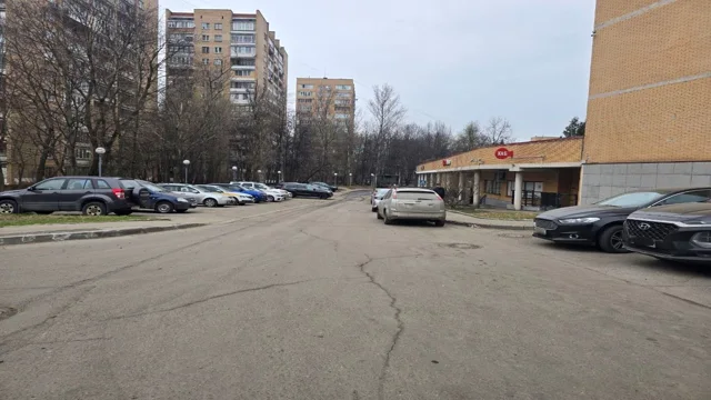 ГП16933560. Машино-место. Входная группа объекта-4